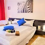 Apartment Stepanska 37