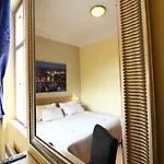 City Lounge Crown Hotel