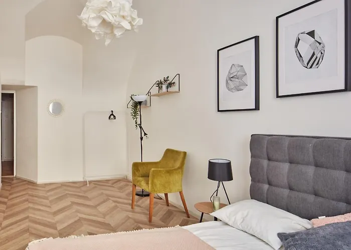 Cozy Flat In New Town By Prague Days