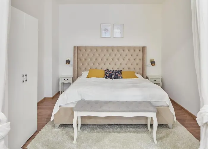 Nice And Cozy Apartment Right At Tv Tower