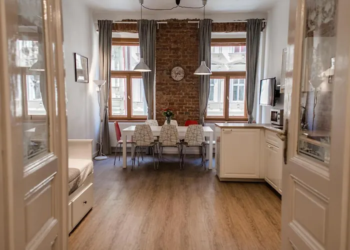 Apartment Florenc With 3-Bathrooms & Bedrooms