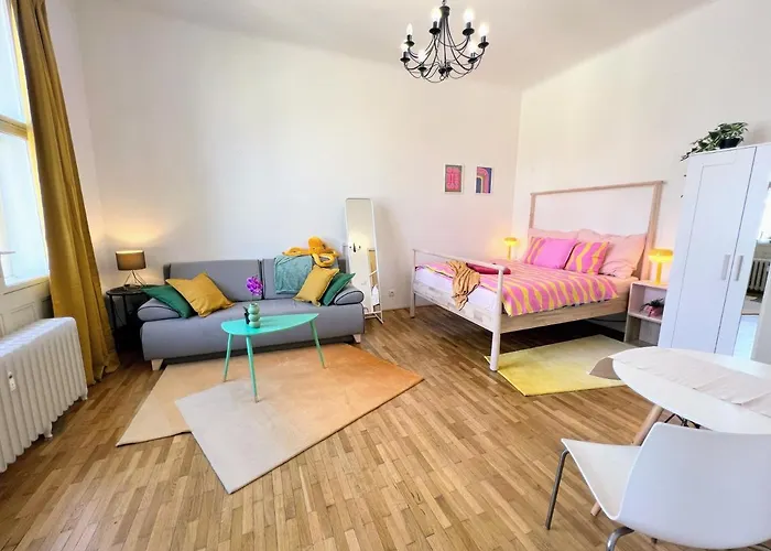 Beautiful & Peaceful Apartment With Cute Balcony