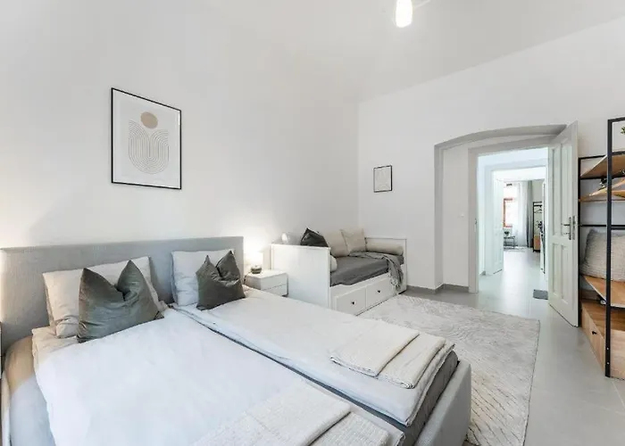 Nice Apartman In New Town Prague