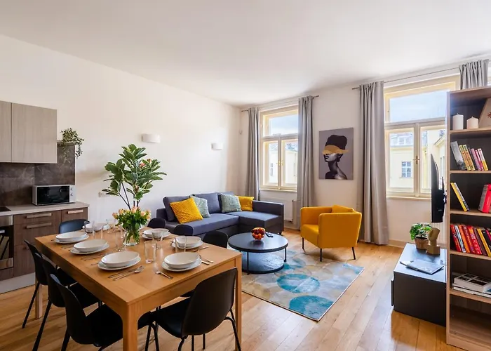 Spacious Apartments Near The River Prague
