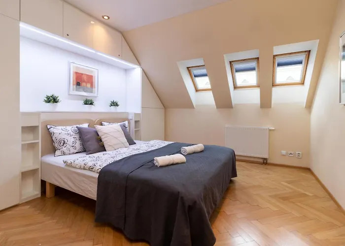 Prague Duplex 2Br Apart W. Ac In New Town