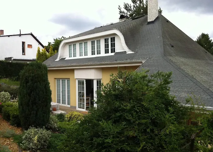 Beautiful House In Prague With Parking