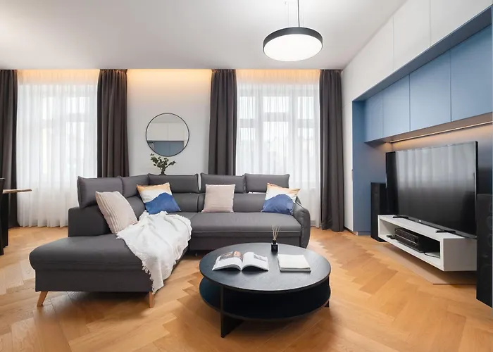 Prague Days - Modern Apartment With Workspace - Quiet Area