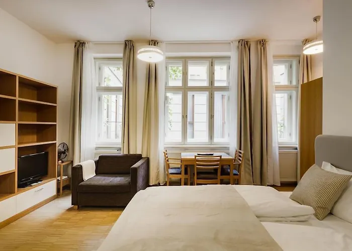 Deluxe Suite In Prime Location