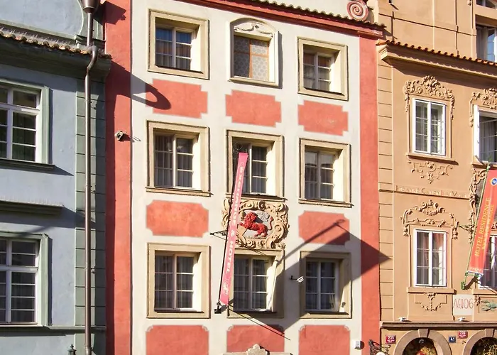 Red Lion Hotel