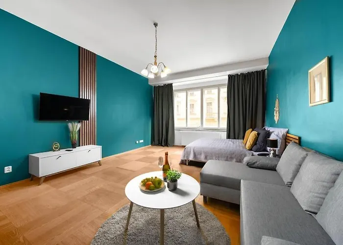 Cityscape Charm Spacious 3 Bedroom Haven For 7