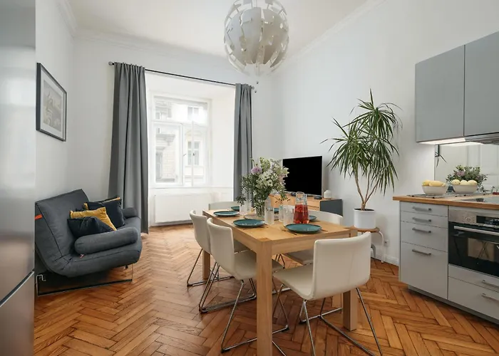 Comfortable And Cosy Apt A Few Steps From Dancing House And Naplavka Dance