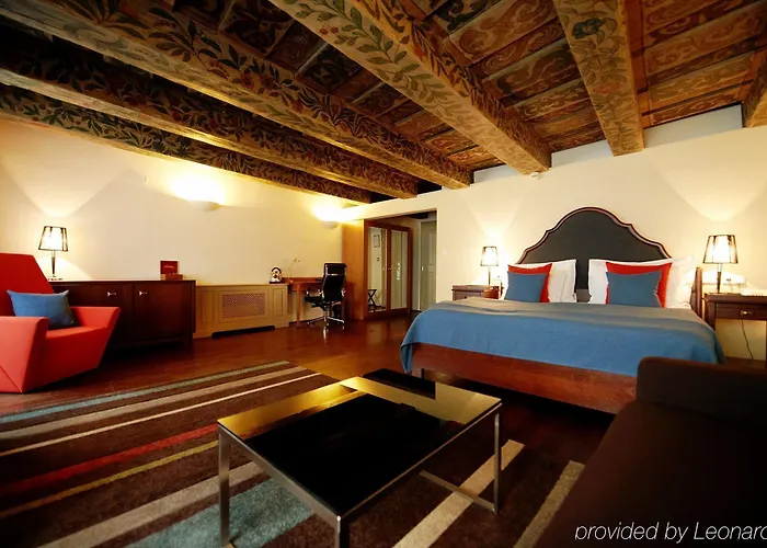 Iron Gate Hotel & Suites Prague By Bhg