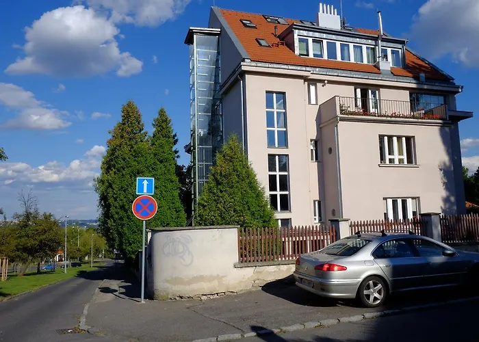 Hanspaulka Apartment