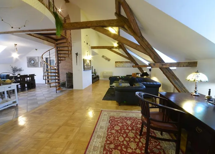 Attic Hastalska
