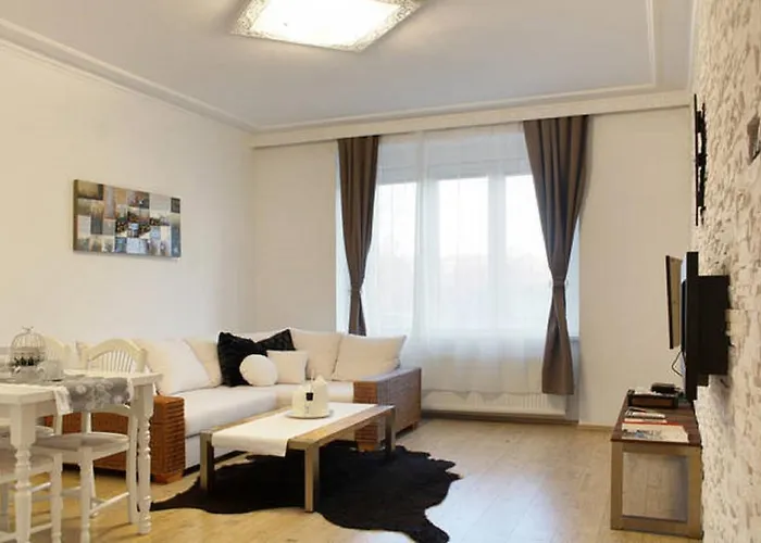 Apartment Argentinská 8