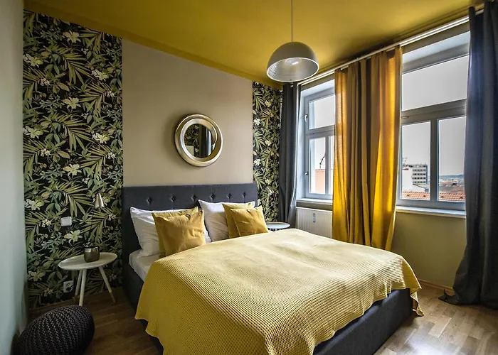 Stylish Apartments Close To Eden Garden