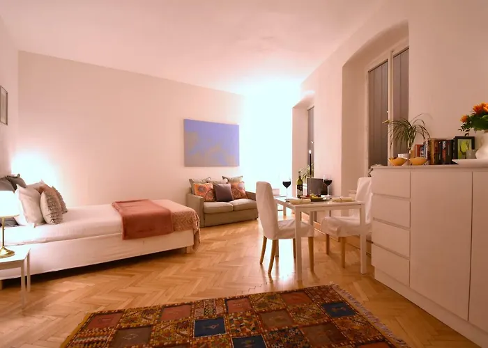 Charming Old Town Centre Studio