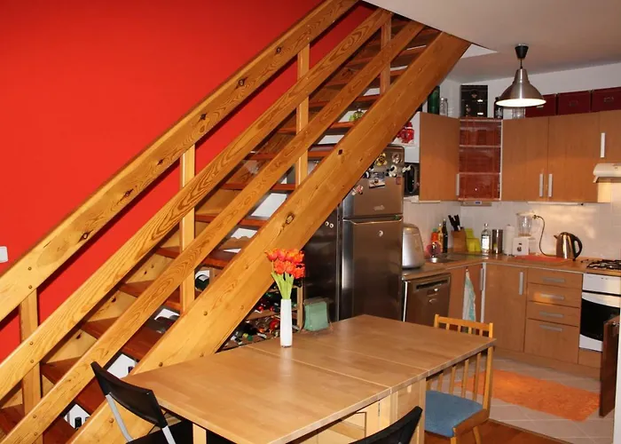 Sunny Two-Story Apartment Kyje