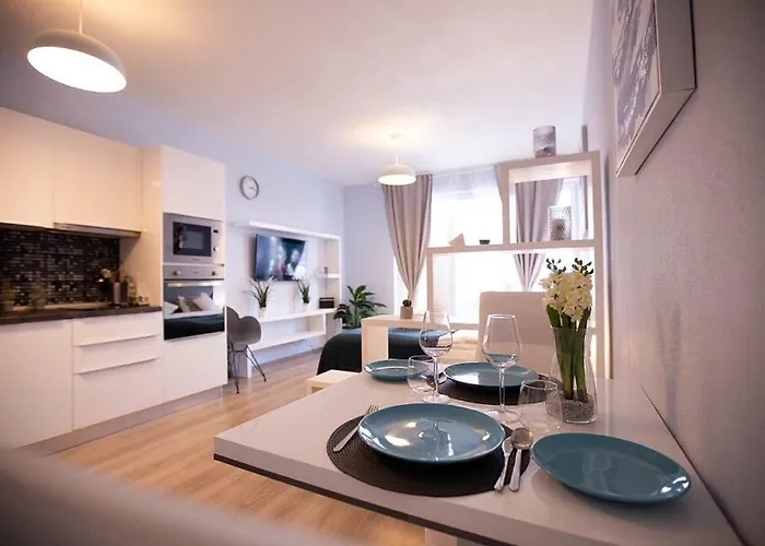 Letnany Apartments - Standerova Prague