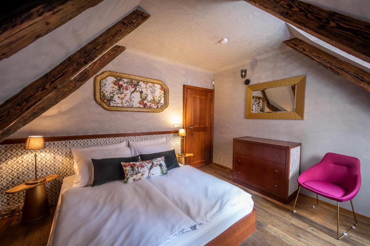 Miss Sophie's Charles Bridge 4* Prague