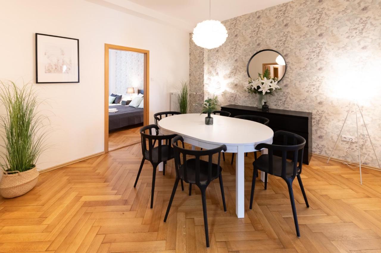 Luxury In Prime Location Apartamento *