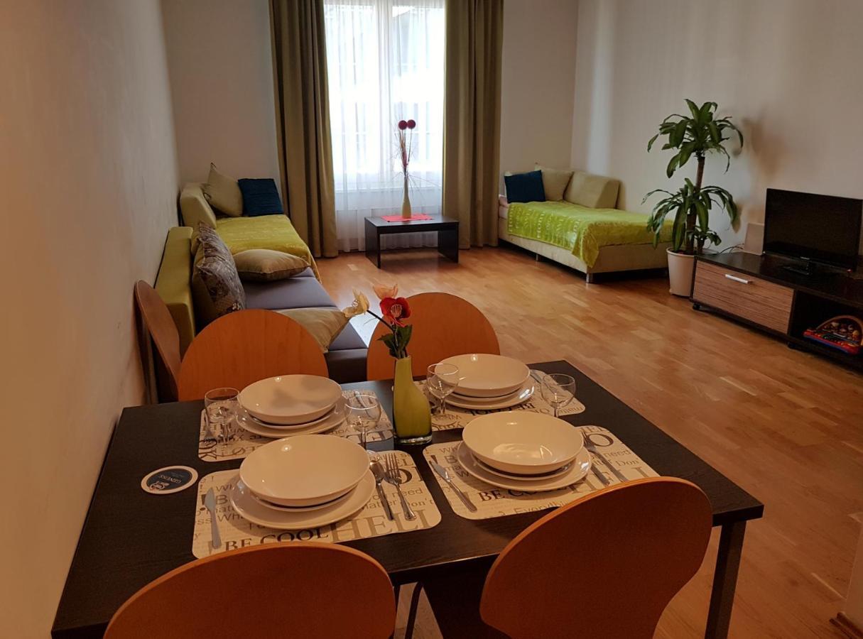 Angel Apartments