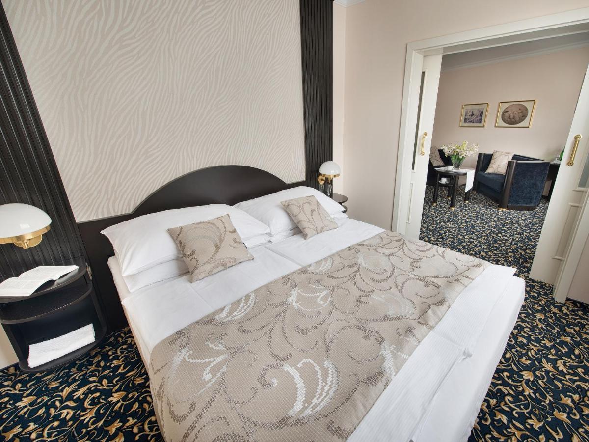 Ea Royal Esprit Otel
