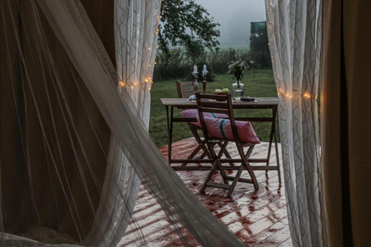 Luxury tent Pokojczech Pagoda Prague