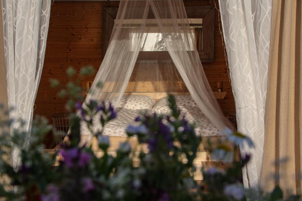 Luxury tent Pokojczech Pagoda Prague