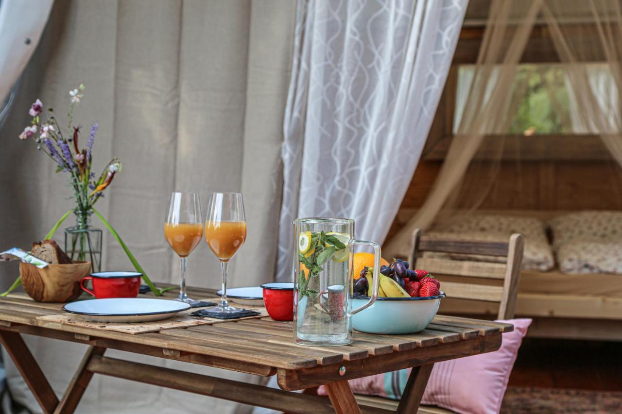 Luxury tent Pokojczech Pagoda Prague