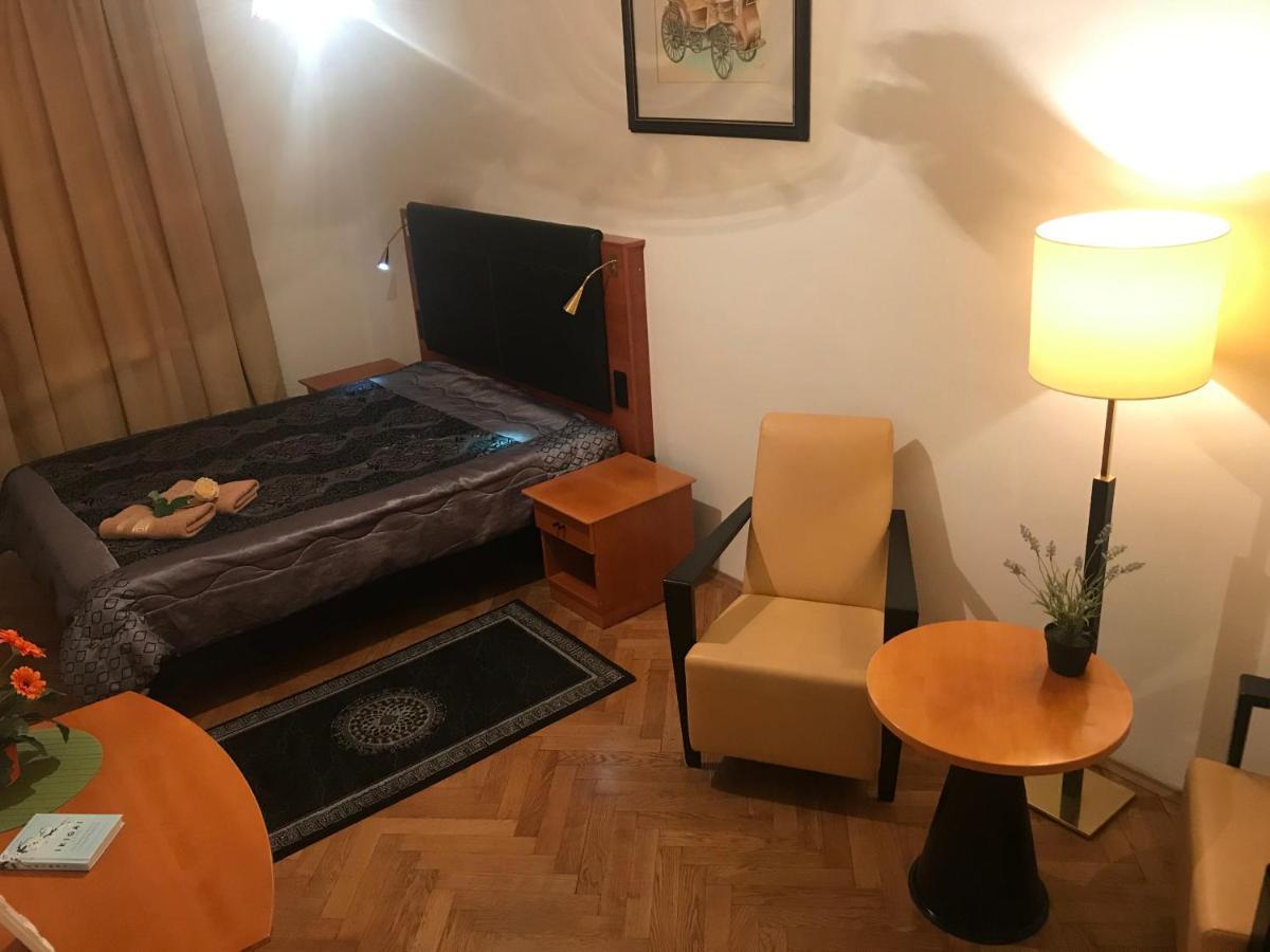 All Seasons Prag