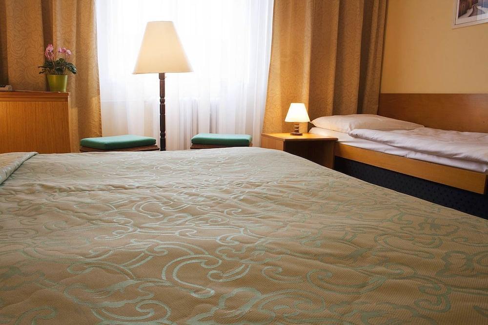 Ea Jasmin Otel