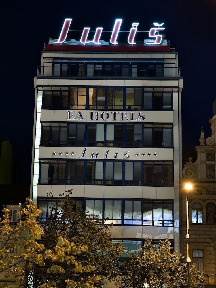 Ea Julis 4* Prague