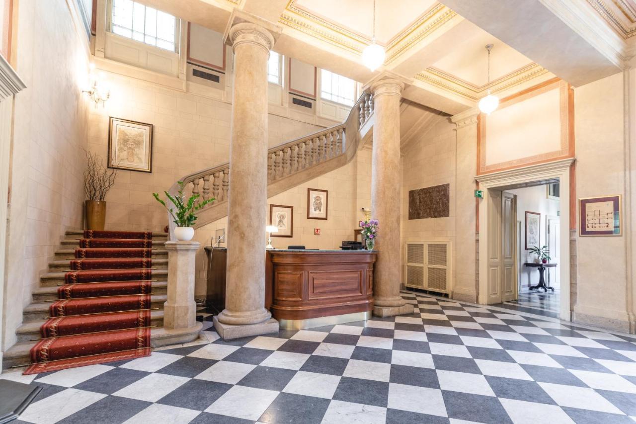 Lanna Hotel