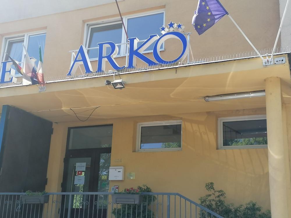Arko 3* Prag