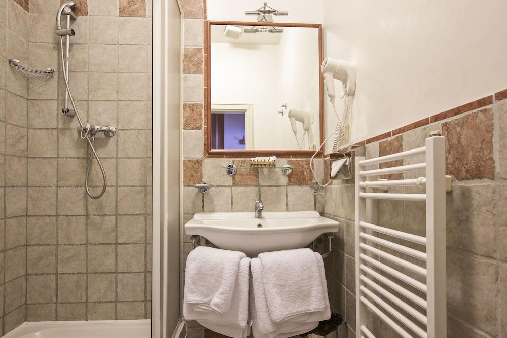 Tivoli Otel Prag