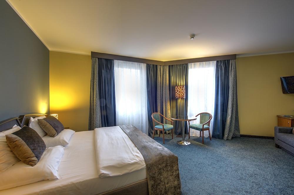 Plaza - Czech Leading 4* Prague