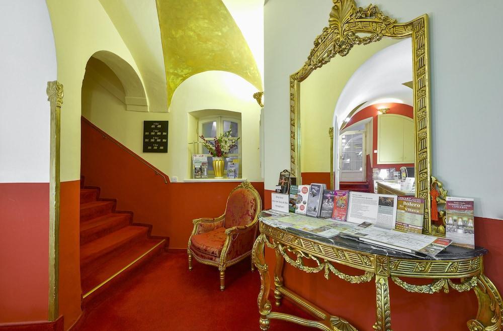 Aparthotel Lobster Praga