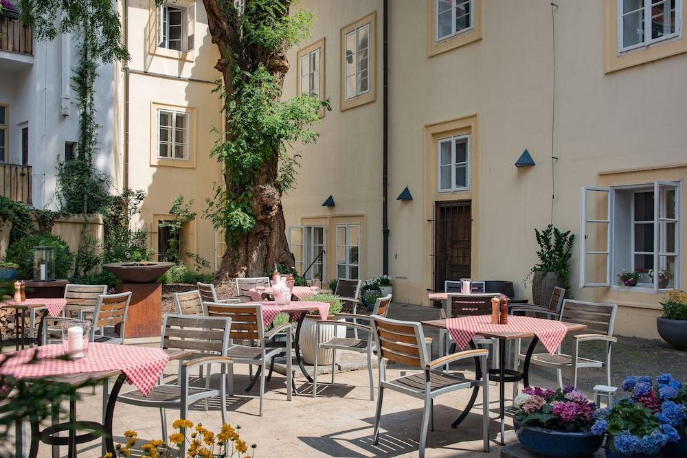 Monastery Garden 4*