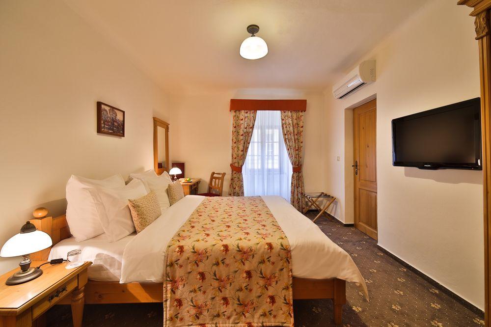 Questenberg 4*