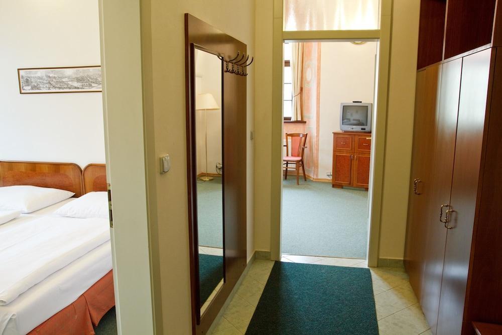 Adalbert Ecohotel Hotel 3*
