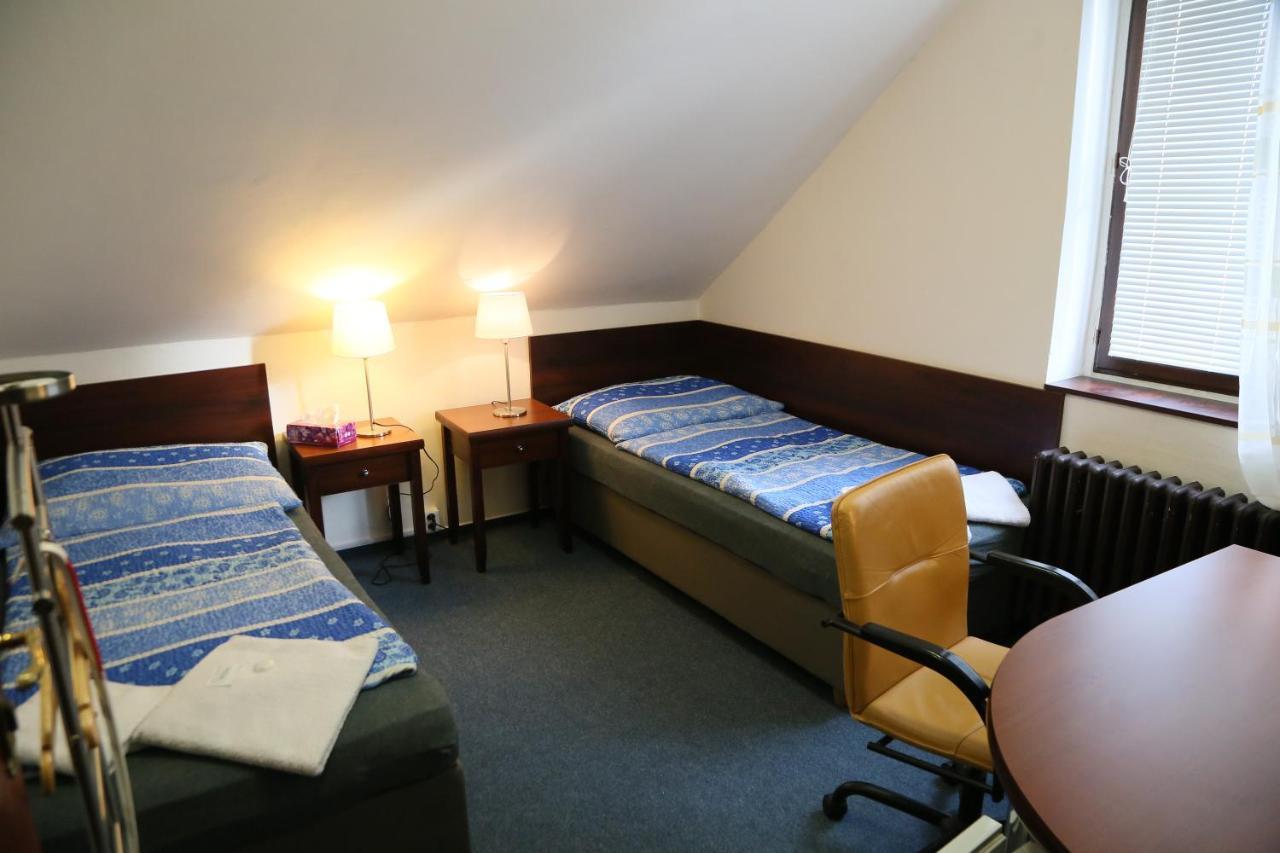 & Restaurace Na Rychte Han/Misafirhane 3*