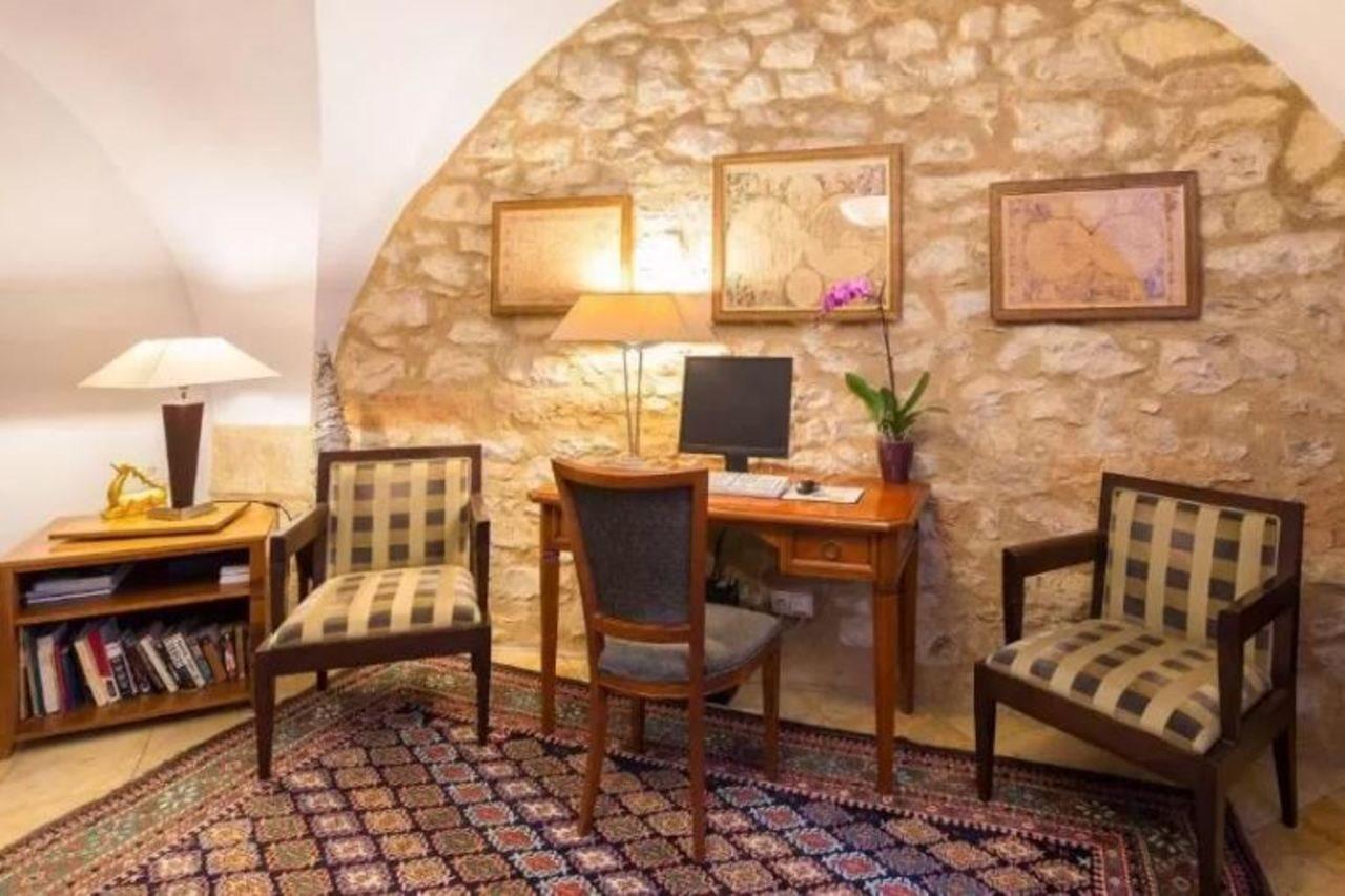 Hotel The Golden Wheel 4*