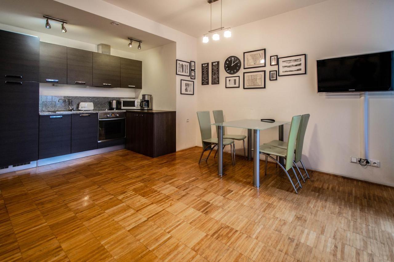 Modern With Balcony And Garage Appartement *