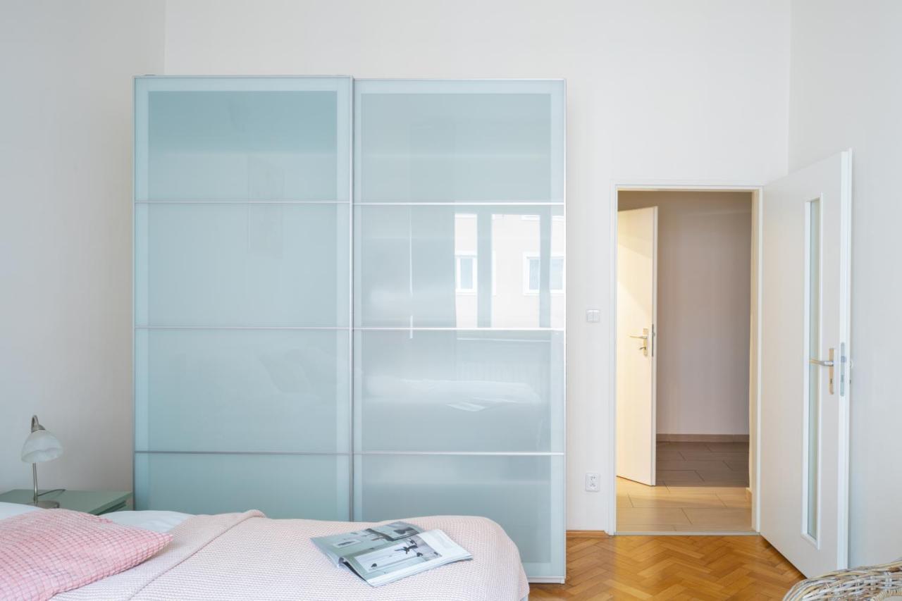 Homey Flat In Vinohrady By Days Apartment Prague