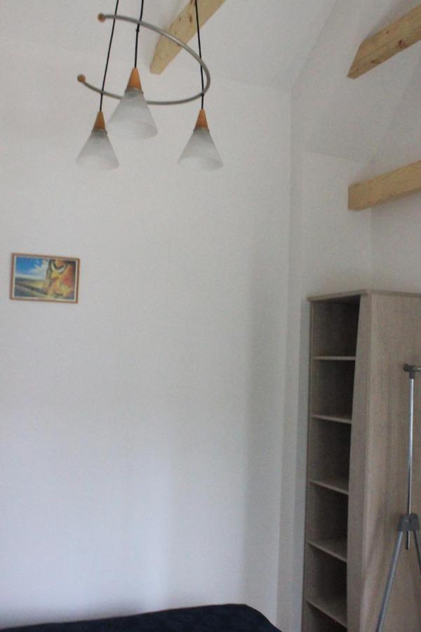- Zbraslav, U Zamku Daire Prag