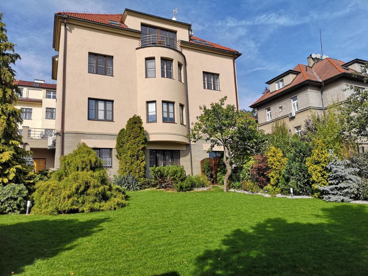 Hanspaulka Garden Apartment Prague