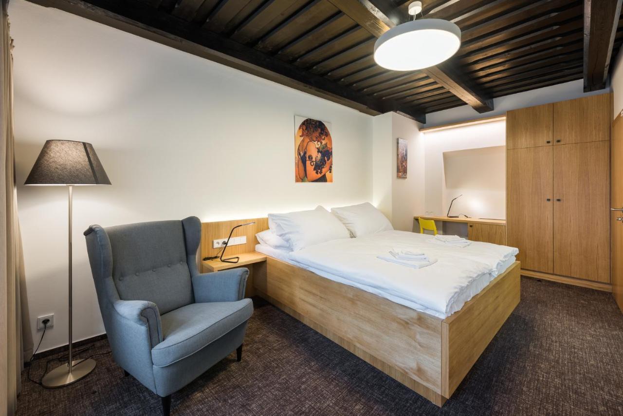 Apartment Fancy By Castle