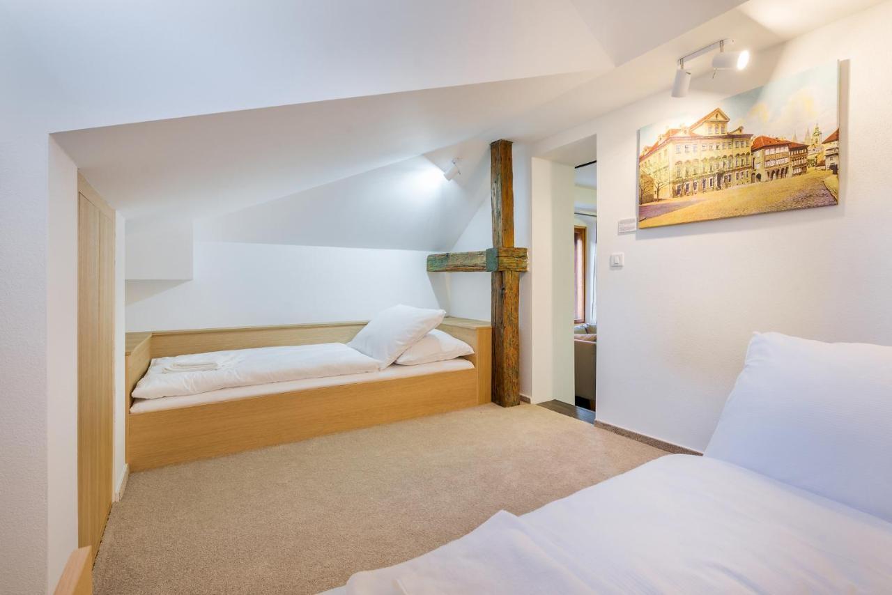 Modern In A Picturesque 15th-century Building Holiday home *