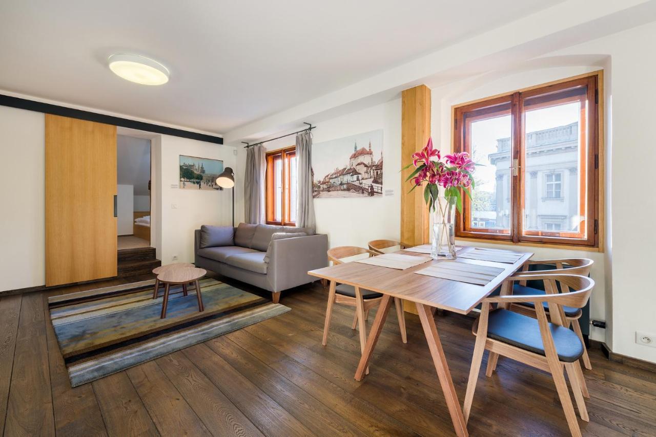 Modern In A Picturesque 15th-century Building * Praga
